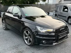 Audi A1 SPORTBACK S LINE / AUTOMATIK / 2 HAND / SHZ /