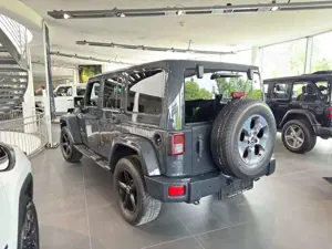 Jeep Wrangler 2.8l CRDi SAHARA Automatik*RHINO* Bild 5