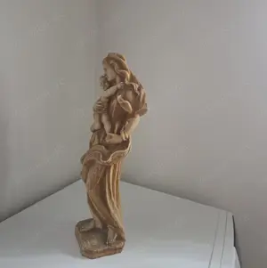 Verkaufe zwei  Marienstaturen mit Jesuskind