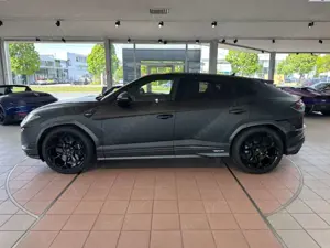 Lamborghini Urus Performante  Matt Lack/Carbon Engine Bonnet Bild 5