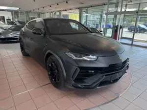 Lamborghini Urus Performante  Matt Lack/Carbon Engine Bonnet