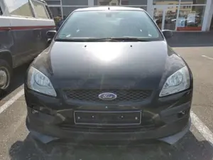 Ford Focus 1.8 Sport MOTORSCHADEN