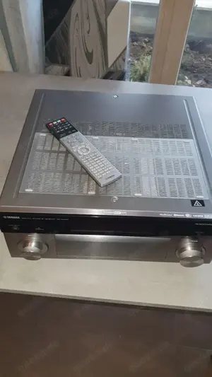 Yamaha Aventage RX-A3050 Heimkino-Receiver