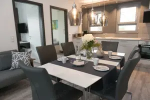 Vollmöblierte 2-Zimmer Premium-Wohnung mit Süd-Balkon - für Beruf oder Ferien ab sofort wieder frei! Bild 2