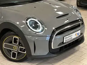 MINI Cooper SE CooperSE/Navi/LEDer/Temp/LenkradHz/SportStz/ElTr Bild 2
