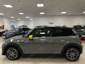 MINI Cooper SE CooperSE/Navi/LEDer/Temp/LenkradHz/SportStz/ElTr Bild 5