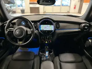 MINI Cooper SE CooperSE/Navi/LEDer/Temp/LenkradHz/SportStz/ElTr Bild 4