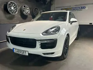 Porsche Cayenne GTS