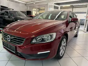 Volvo V60 T3 Momentum Navi Alu LED PDC