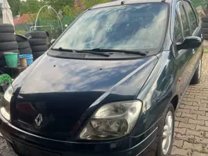 Renault Scenic 1.6 16V Privilege neu TÜV