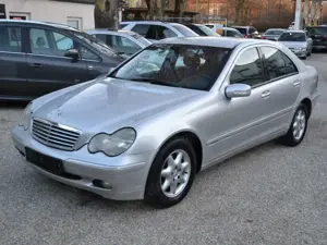 Mercedes-Benz C 220 C 220 CDI lim. 6.Gang org. 157" km