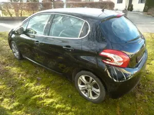 Peugeot 208 Allure Bild 5