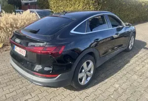 Audi e-tron 50 quattroSportback 1. Hand Sitzheizung 20 Zoll Bild 4