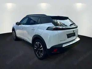 Peugeot 2008 e- GT Pack ACC*Nav*Kamera*SHZ*Klilma Bild 4
