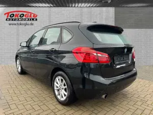 BMW 218 Active Tourer i Park-Assistent Navi Mehrzonenklima Bild 3