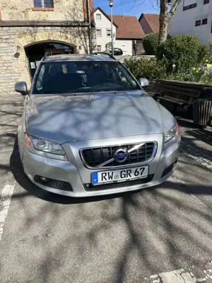 Volvo V70 D5 Aut. Momentum sehr gutem Zustand
