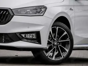 Skoda Fabia 1.0 MONTE CARLO CAM ACC LM17 NAVI SITZHEIZ Bild 5