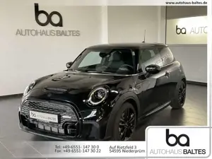 MINI Cooper S Cooper S JCW Trim Navi/Park/Komf/Kam/Black/Multi