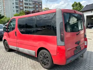 Opel Vivaro Tour KLIMA AHK STANDHEIZUNG 7 SITZER Bild 3