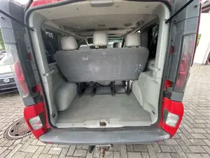 Opel Vivaro Tour KLIMA AHK STANDHEIZUNG 7 SITZER Bild 5