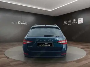 Skoda Superb Ambition 2.0 TDI DSG AHK RFK SCHIEBEDACH NAVI Bild 4