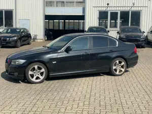 BMW 320 i Bild 2