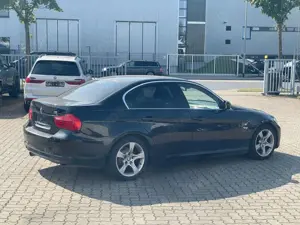 BMW 320 i Bild 4