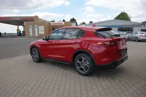 Alfa Romeo Stelvio Sprint Q4 *SHZ/AHK/Leder Veloce/Xenon/RfK/PDC* Bild 4