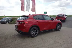 Alfa Romeo Stelvio Sprint Q4 *SHZ/AHK/Leder Veloce/Xenon/RfK/PDC* Bild 3
