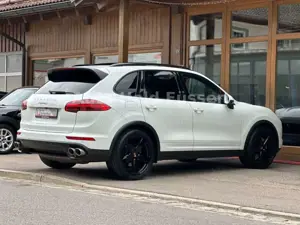 Porsche Cayenne S Diesel LED Pano 360° ACC Lane Bose Bild 5
