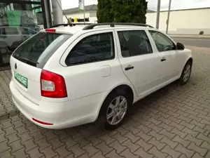 Skoda Octavia COMBI AUTOGAS UND BENZIN Bild 5