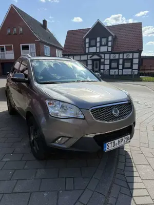 SsangYong Korando 2.0 e-XDi DPF 2WD Automatik Sapphire