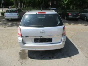 Opel Astra 1.6 Caravan Cosmo Bild 5