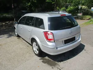 Opel Astra 1.6 Caravan Cosmo Bild 4