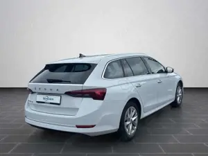 Skoda Octavia IV Combi 1.5 TSI Style MATRIX NAVI KAMER Bild 2