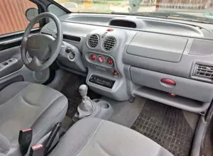 Renault Twingo Twingo 1.2 16VPrivilege Bild 4