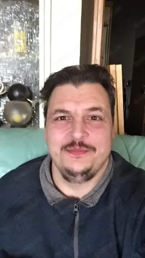 Ich möchte Frauen intensiv mit meinem Mund verwöhnen, gern auch facesitting!!! Bild 3