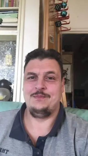 Ich möchte Frauen intensiv mit meinem Mund verwöhnen, gern auch facesitting!!! Bild 4