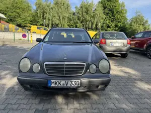 Mercedes-Benz E 240 T Elegance
