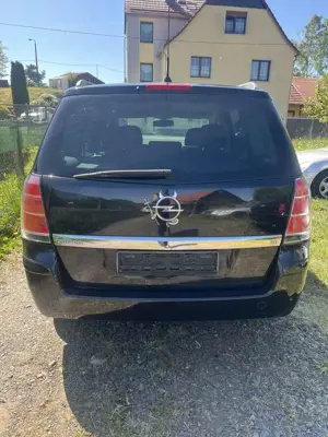 Opel Zafira Edition Plus Bild 5