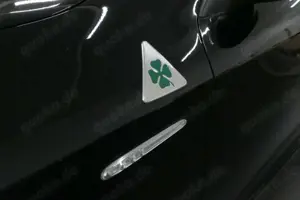 Alfa Romeo Giulietta Quadrifoglio Verde Aut. /Unfallfrei ! Bild 4