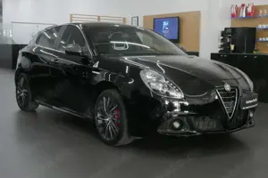 Alfa Romeo Giulietta Quadrifoglio Verde Aut. /Unfallfrei ! Bild 3