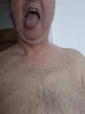 Schlanker Boy von 18 -27 gesucht 