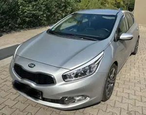 Kia Ceed / cee'd 1.6 GDI DCT Vision