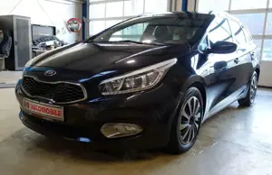 Kia Ceed SW / cee'd SW Ceed Sportswagon FIFA World Cup Edition"TÜV"