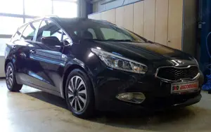 Kia Ceed SW / cee'd SW Ceed Sportswagon FIFA World Cup Edition"TÜV" Bild 4