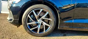 Volvo V60 T6 Plug-In Hybrid Momentum Pro AWD Bild 3