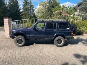 Jeep Cherokee Limited 4.0 Auto Bild 3