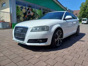 Audi A3 2.0 TDI S line Sportpaket plus (103kW)
