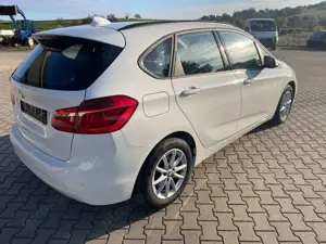 BMW 216 i Active Tourer Advantage Bild 3